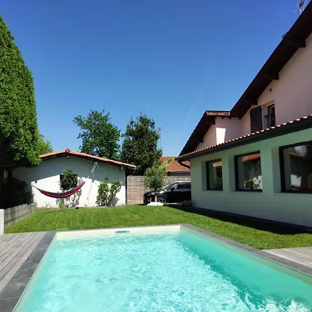 Biarritz, Maison Calme Avec Piscine * Anglet