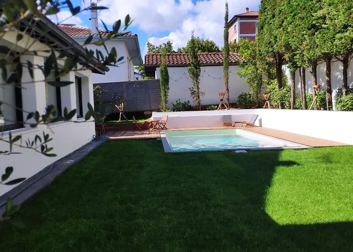 Charmante Maison Avec Piscine Villa Anglet